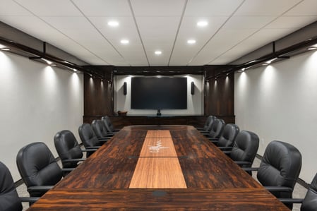 DAN_Viking_Boardroomtable_Walnut_Sycamore_005