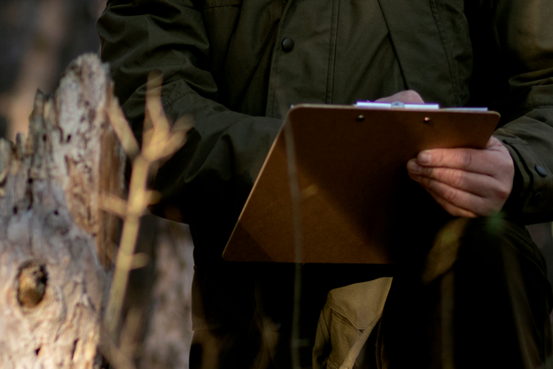 close-up-park-ranger-woods_1_2